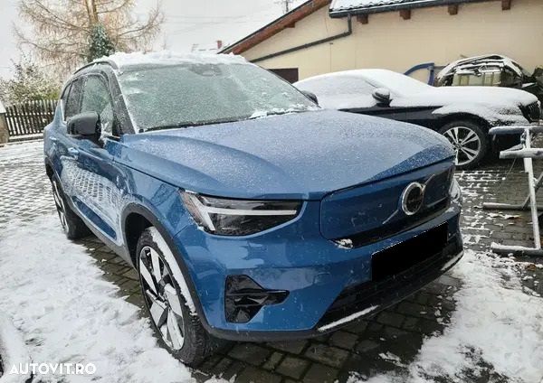 Volvo XC 40 Recharge Twin Motor AWD Plus - 2