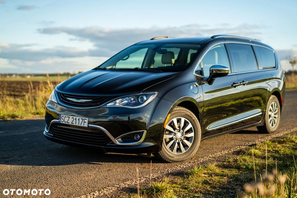 Chrysler Pacifica - 3