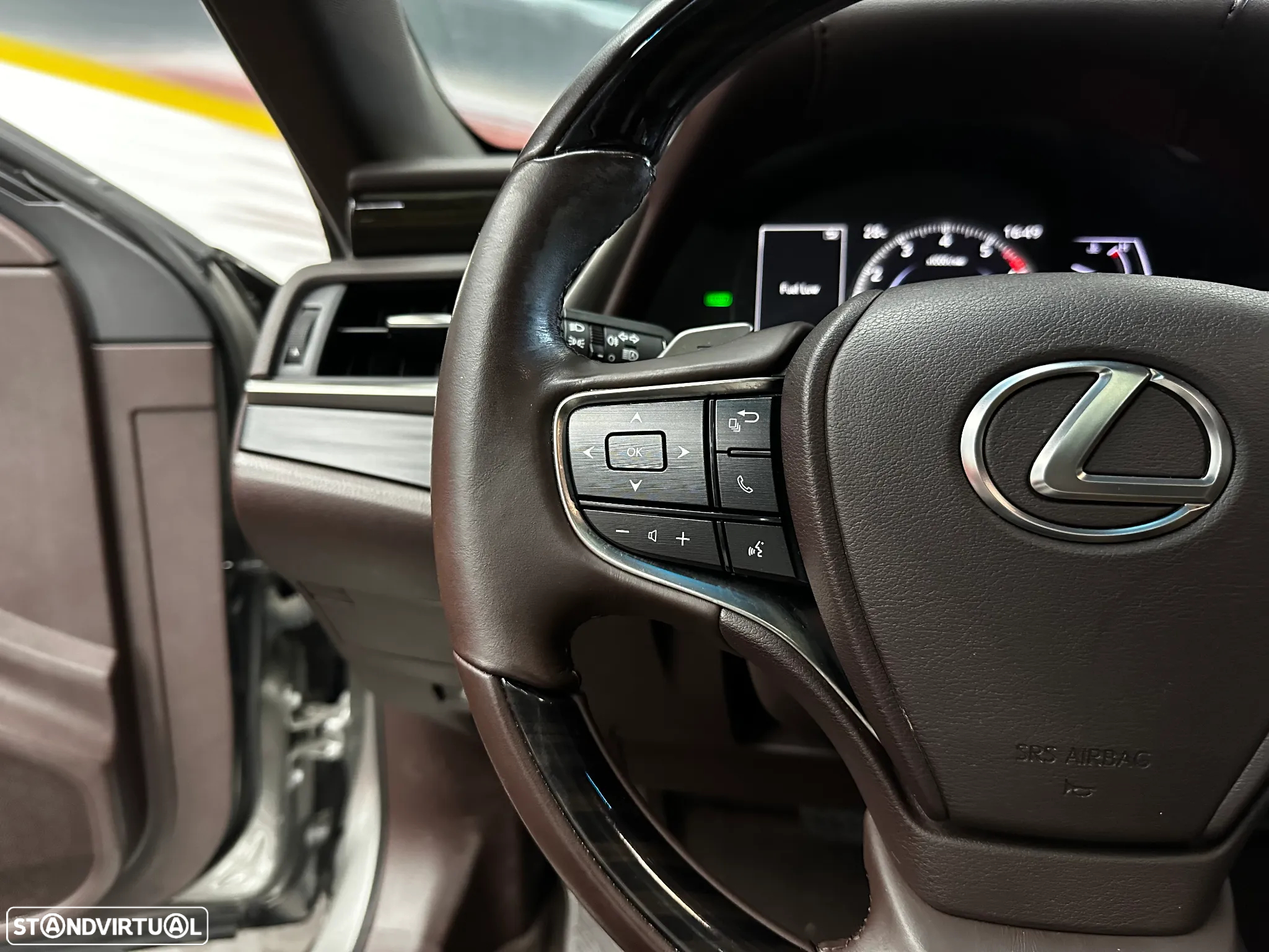 Lexus ES 300h Executive+ - 20