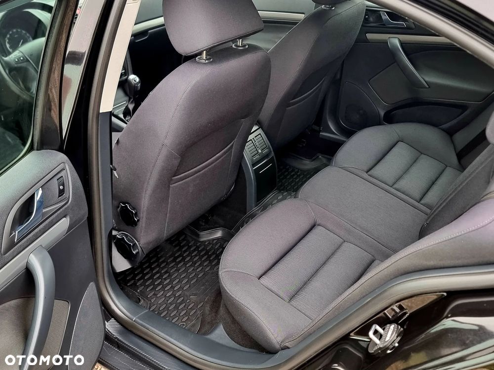 Skoda Octavia 1.6 Elegance - 15