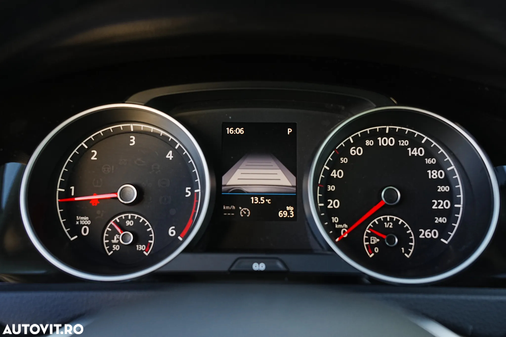 Volkswagen Golf 2.0 TDI (BlueMotion Technology) DSG Comfortline - 34