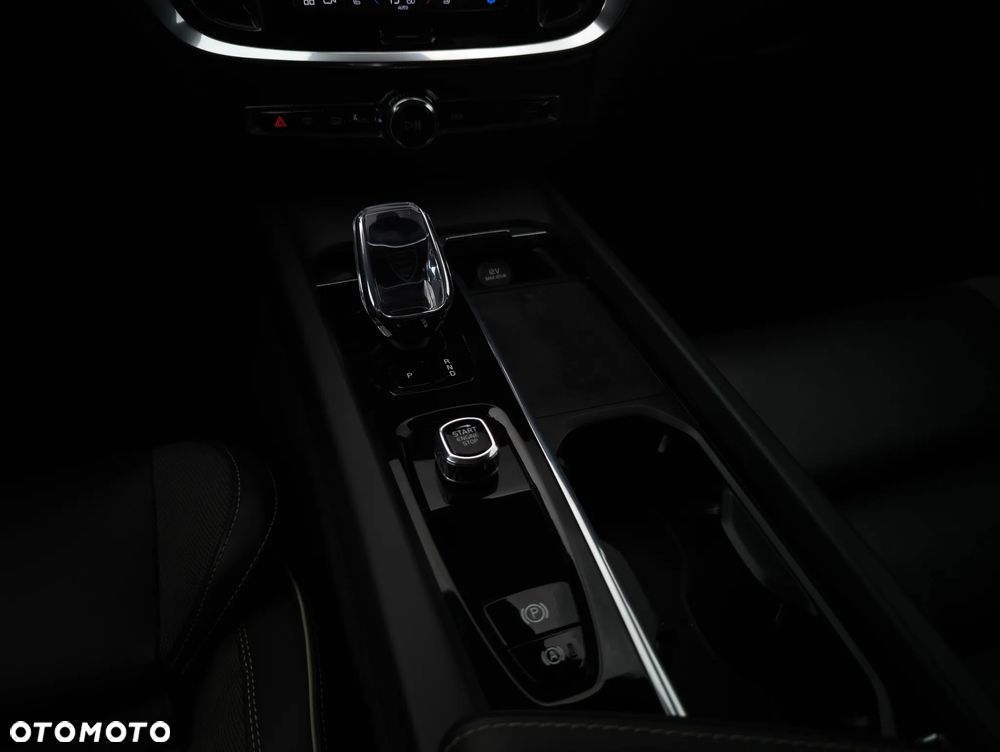 Volvo V60 B4 D Ultimate Dark - 21