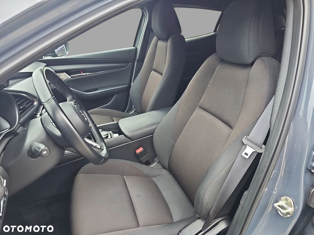 Mazda 3 2.0 mHEV Hikari - 11