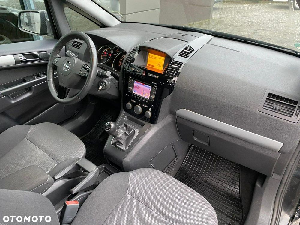 Opel Zafira - 11
