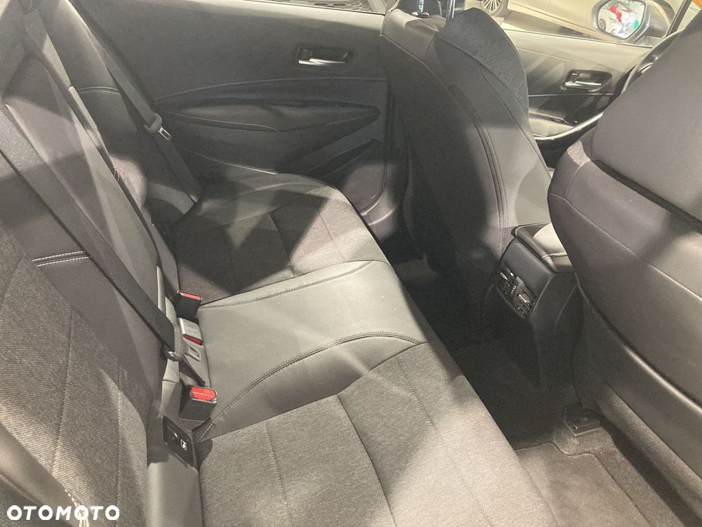 Toyota Corolla 2.0 Hybrid Comfort - 10