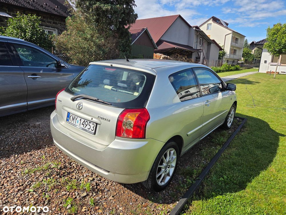 Toyota Corolla - 3