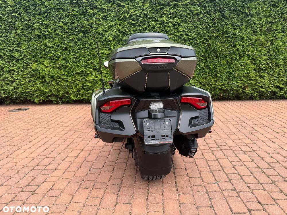 Can-Am Spyder - 6