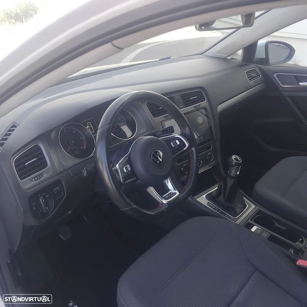 VW Golf 1.6 TDi DPF BlueMotion - 6