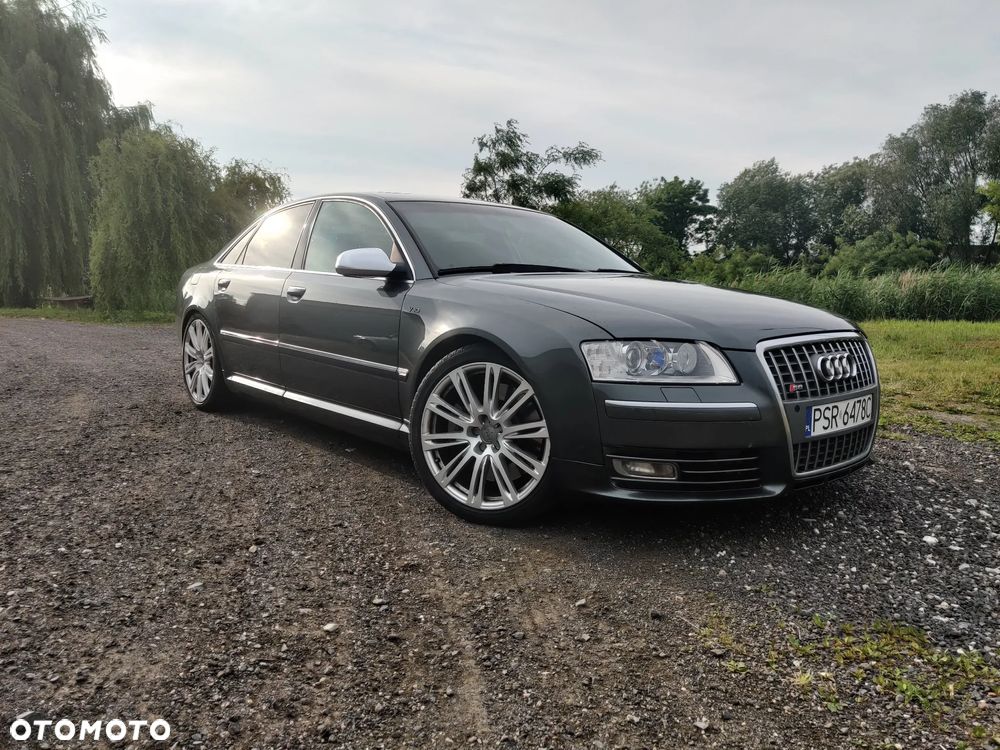 Audi S8 5.2 FSI Quattro - 1