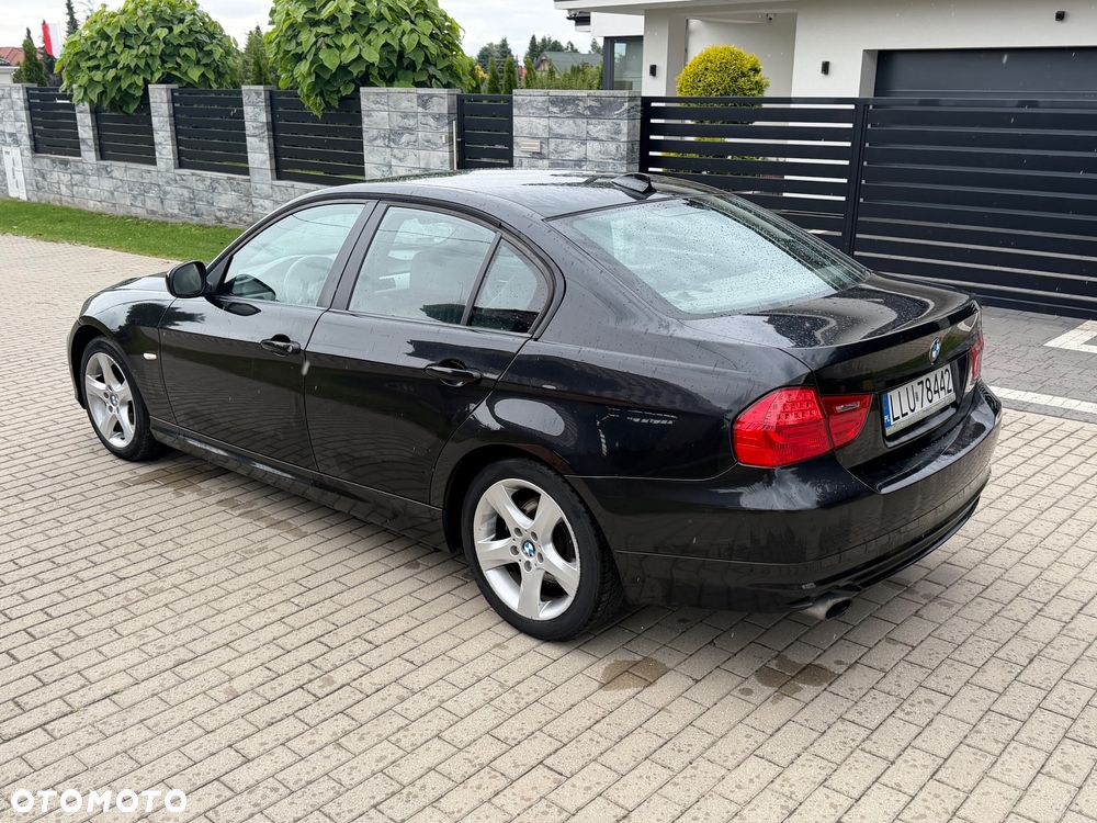 BMW Seria 3 318d DPF Edition Sport - 18