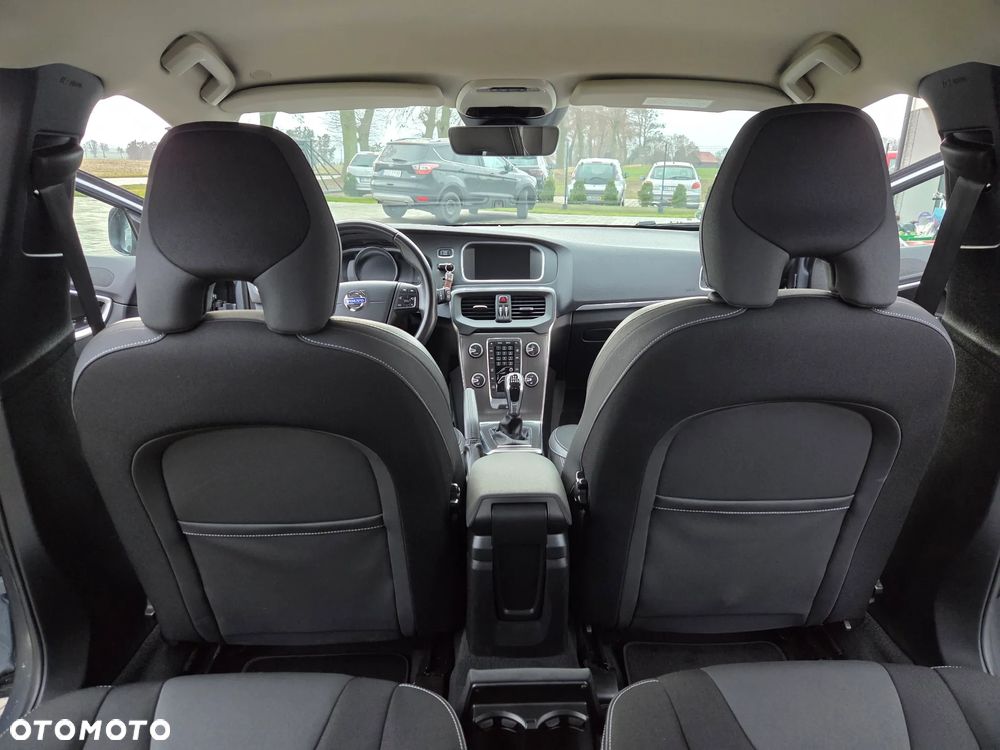 Volvo V40 D3 You - 26