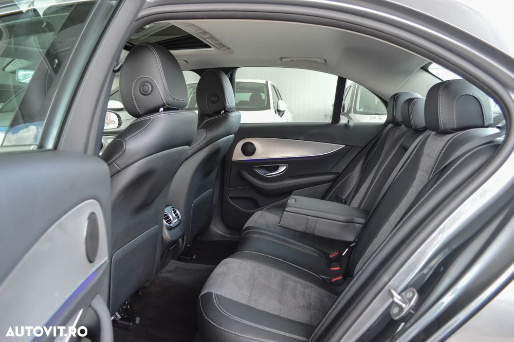 Mercedes-Benz E 200 4MATIC 9G-TRONIC Avantgarde - 32