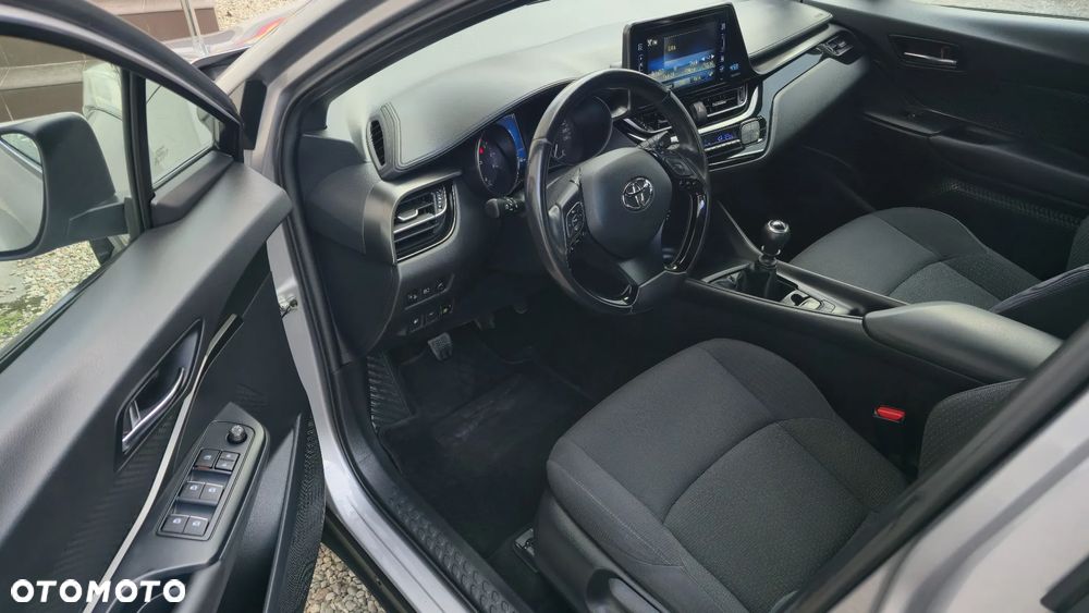 Toyota C-HR 1.2 T Premium - 6