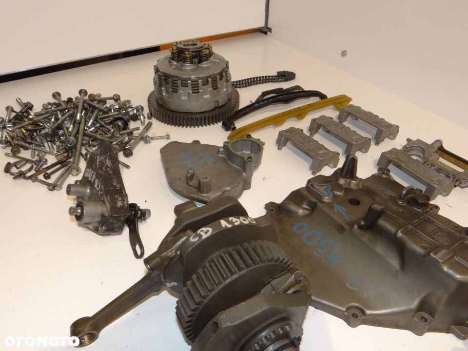 CB 1300 Wał + panewki + korbowody+ podpory wału, kosz sprzęgła, miska olejowa, wałek rozrządu, zawory, szklanki - 16