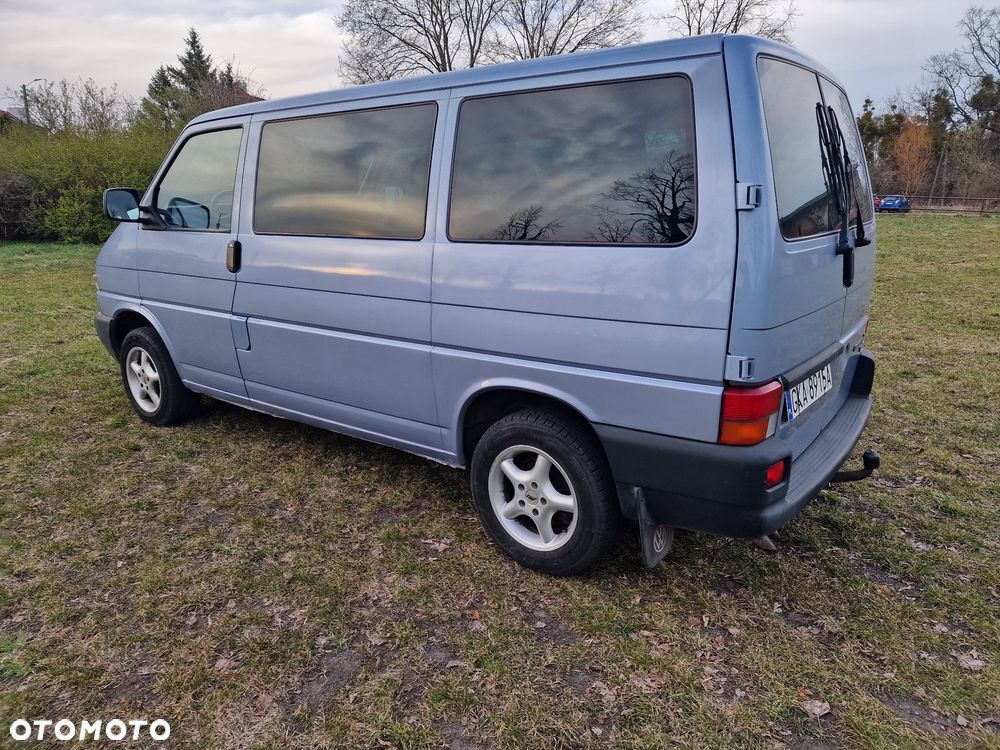 Volkswagen Caravelle - 17
