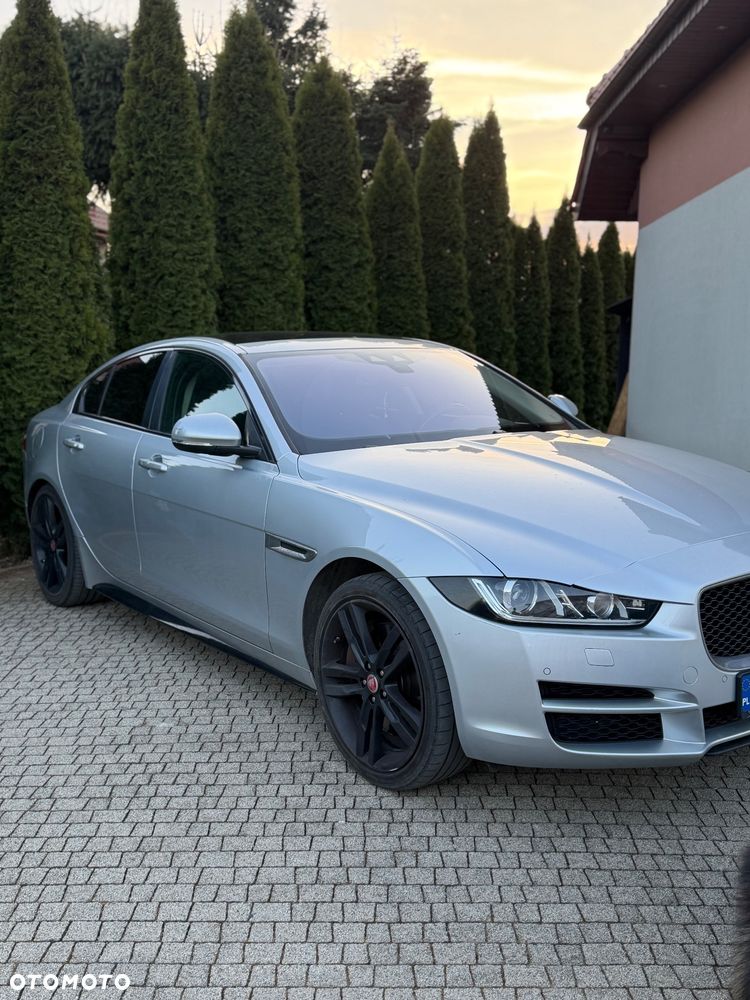 Jaguar XE - 2