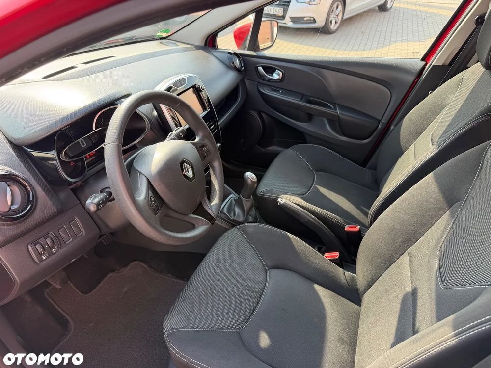Renault Clio 1.2 16V 75 Life - 11