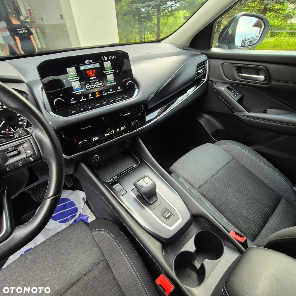 Nissan Qashqai 1.3 DIG-T mHEV N-Connecta Xtronic - 25