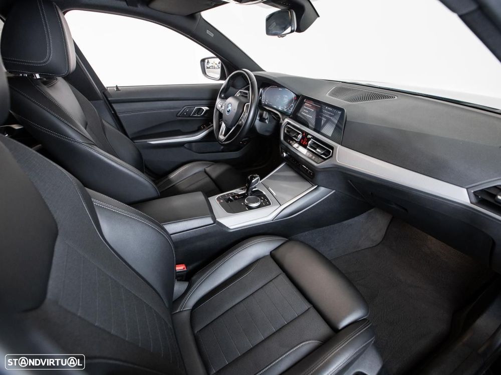 BMW 320 e Touring Corporate Edition Auto - 10