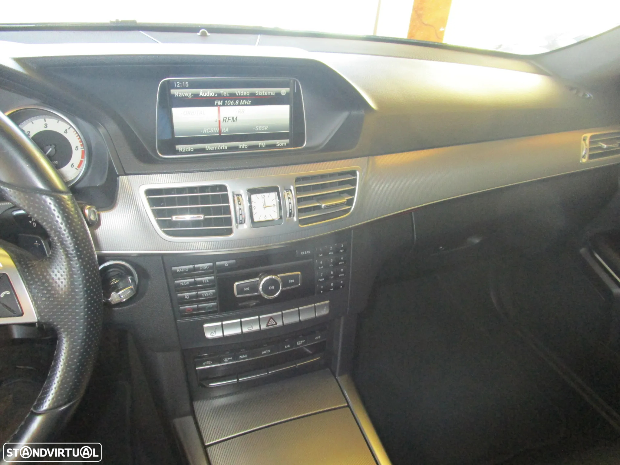 Mercedes-Benz E 300 Bluetec Hybrid Avantgarde - 28