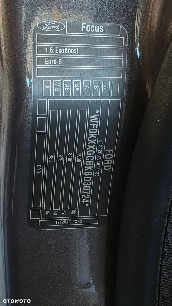 Ford Focus 1.6 EcoBoost Titanium - 19