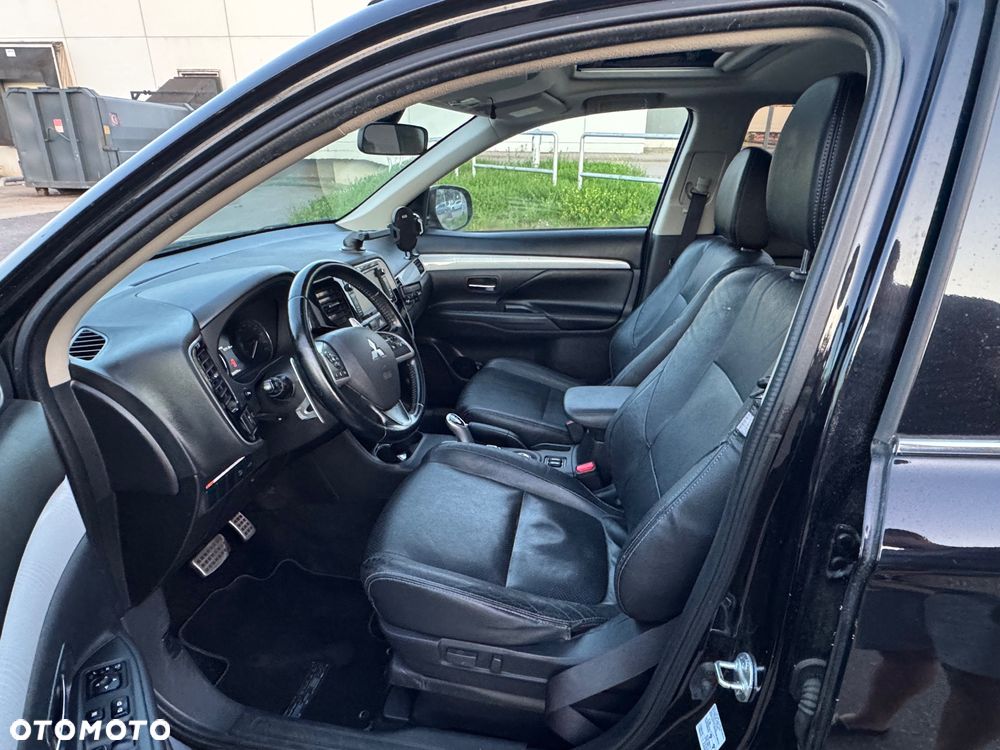 Mitsubishi Outlander PHEV Instyle NAVI + - 5