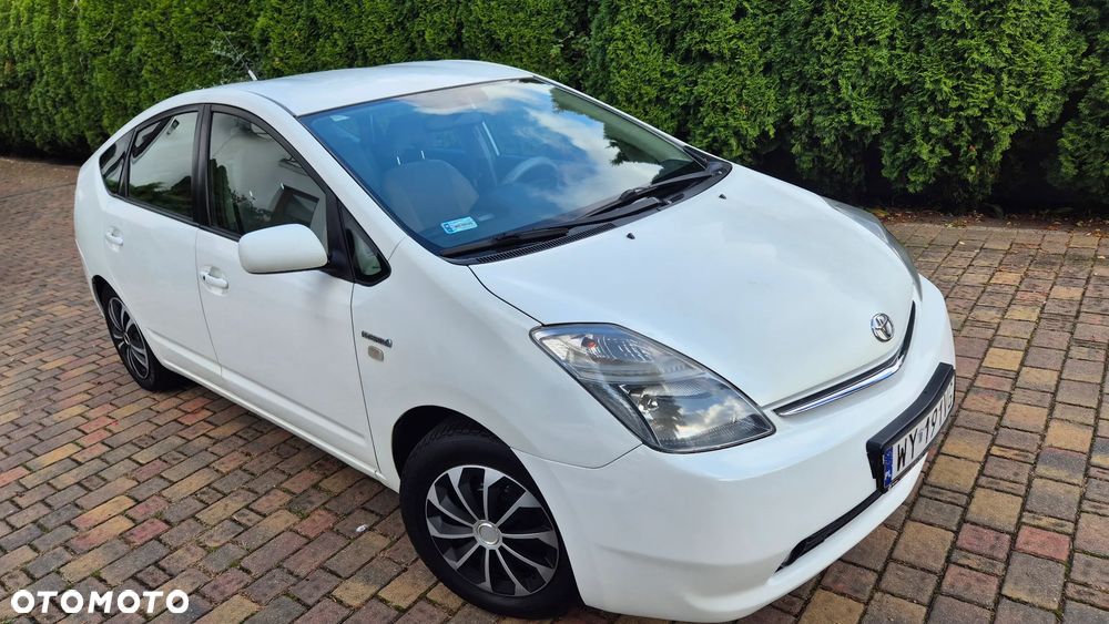 Toyota Prius - 16
