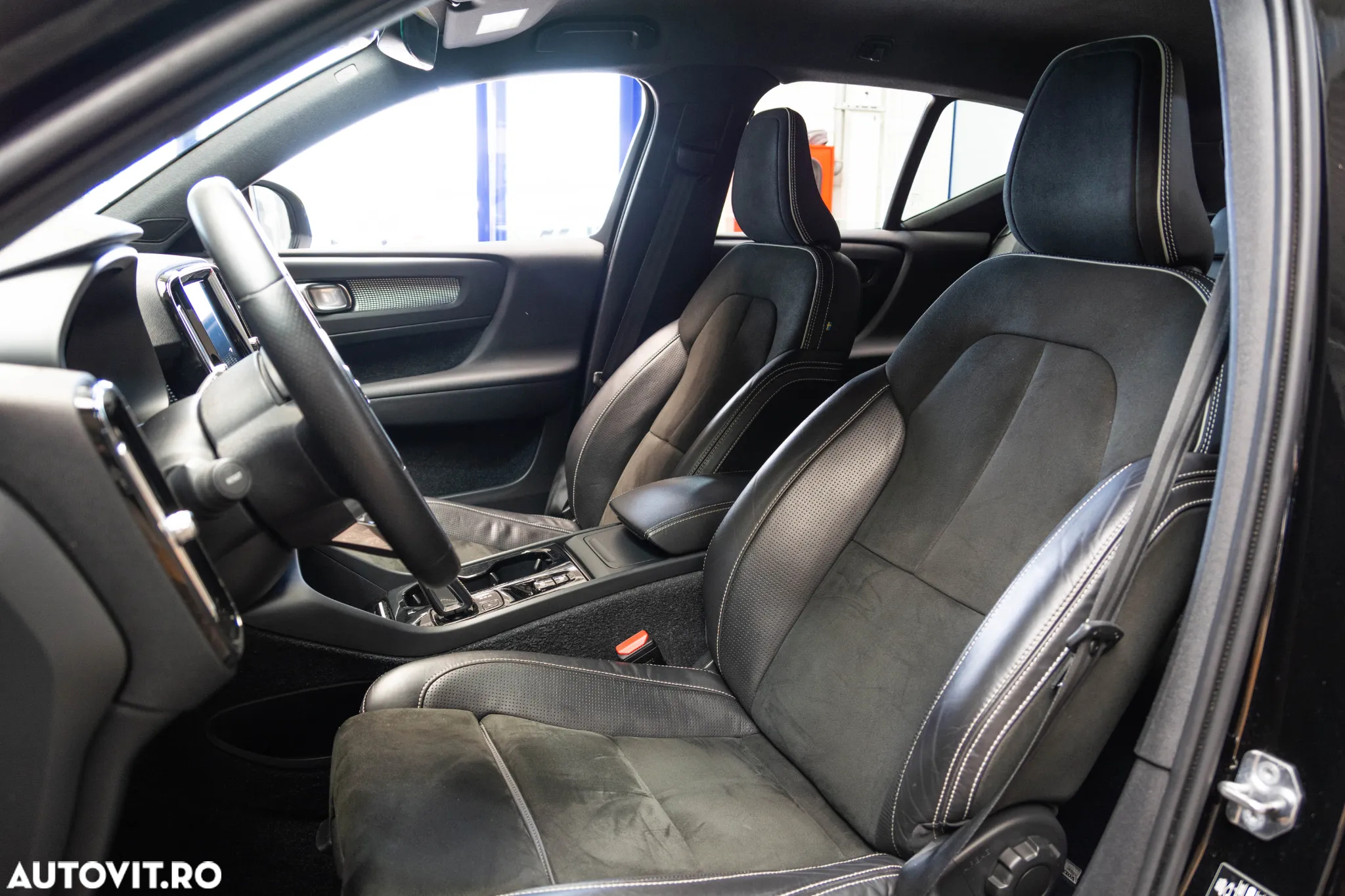 Volvo XC 40 D3 R-Design - 6