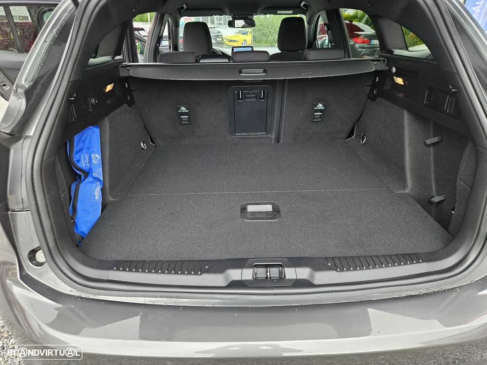 Ford Focus SW 1.0 EcoBoost MHEV ST-Line - 43