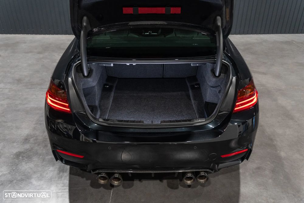 BMW M4 Coupe DKG - 57