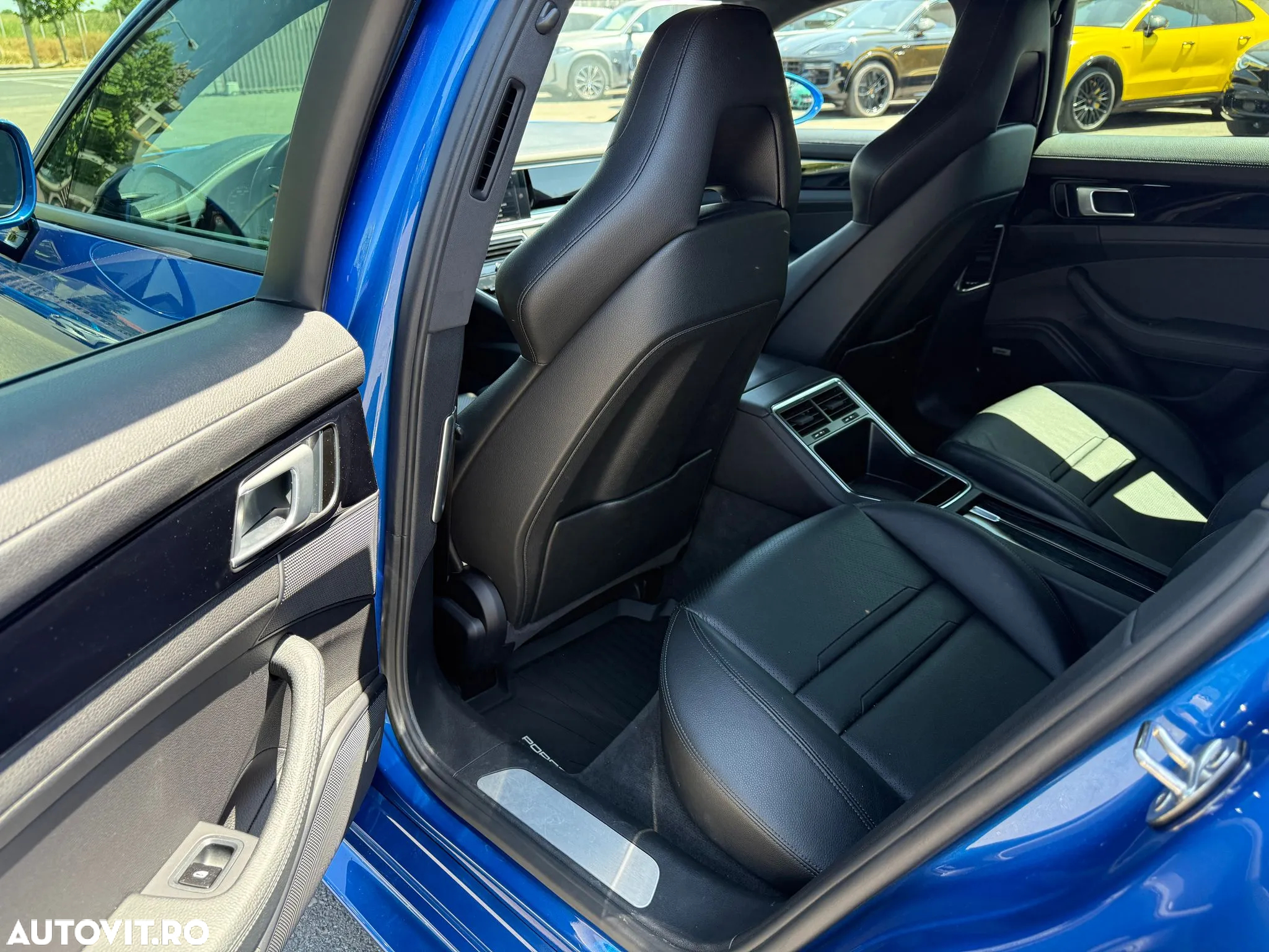 Porsche Panamera - 17