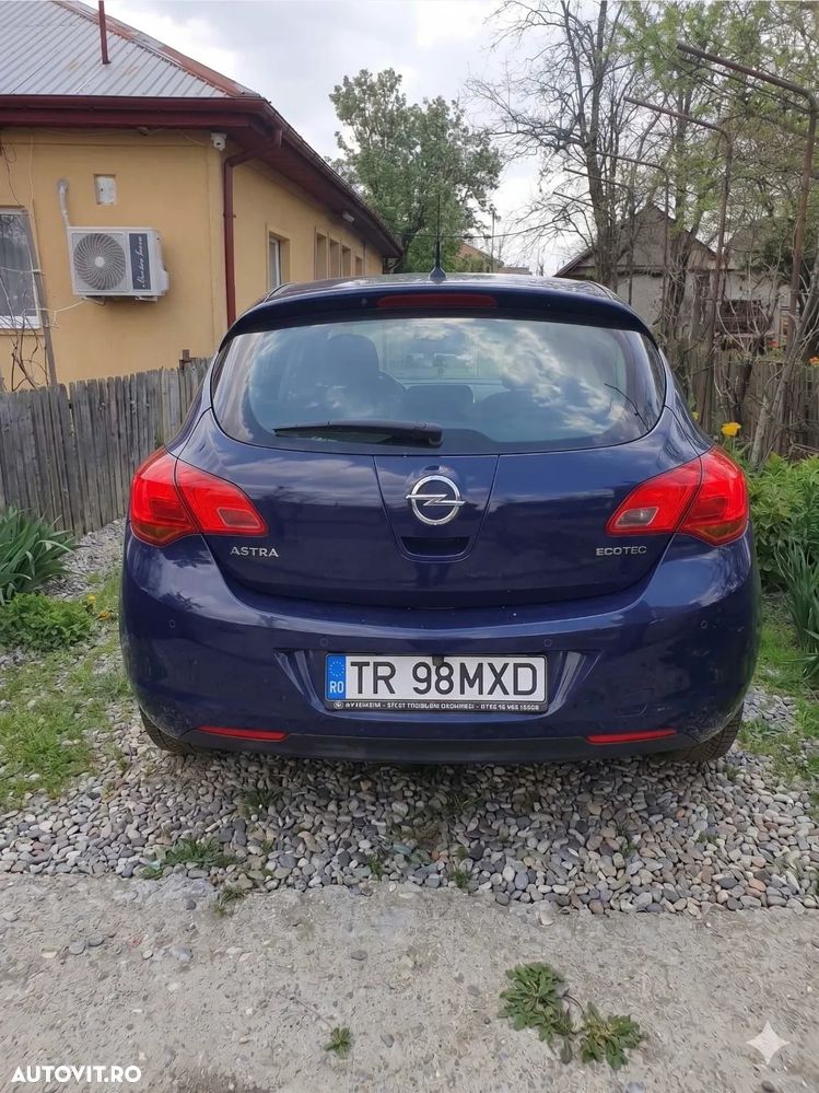 Opel Astra - 4