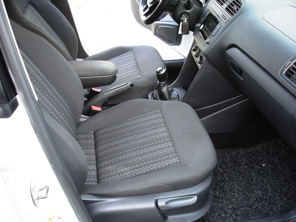 Volkswagen Polo 1.4 TDI BMT Comfortline - 14
