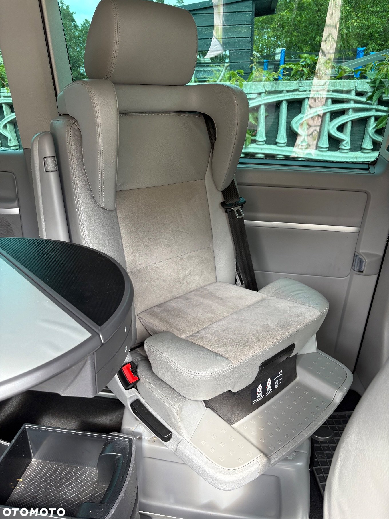 Volkswagen Multivan - 11