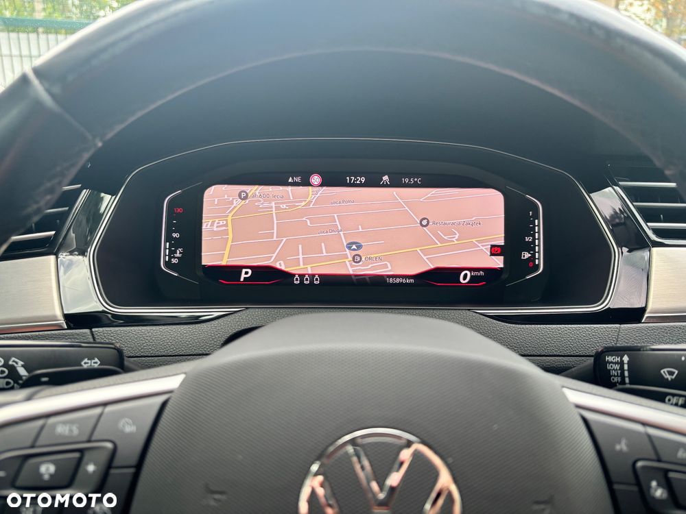 Volkswagen Passat 2.0 TDI EVO Elegance DSG - 23