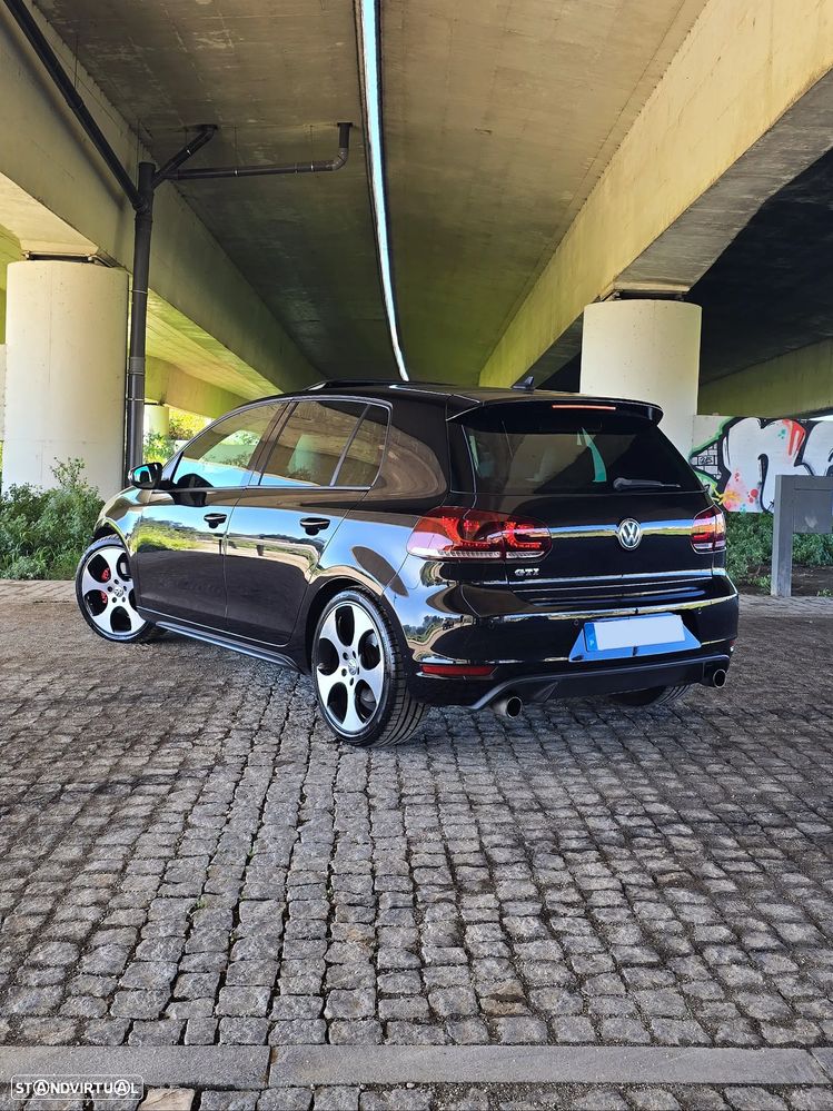 VW Golf 2.0 TSi GTI DSG - 2