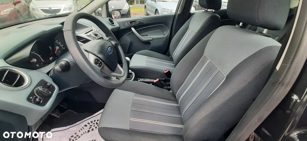 Ford Fiesta - 28