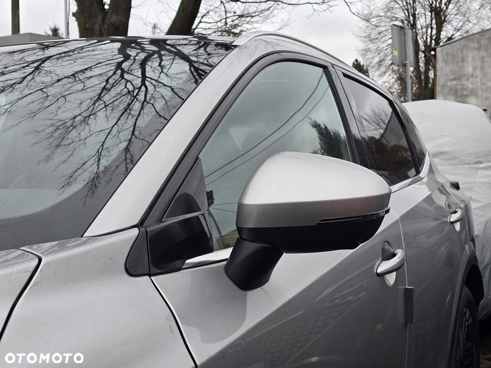 Nissan Qashqai 1.3 DIG-T mHEV N-Connecta Xtronic - 26