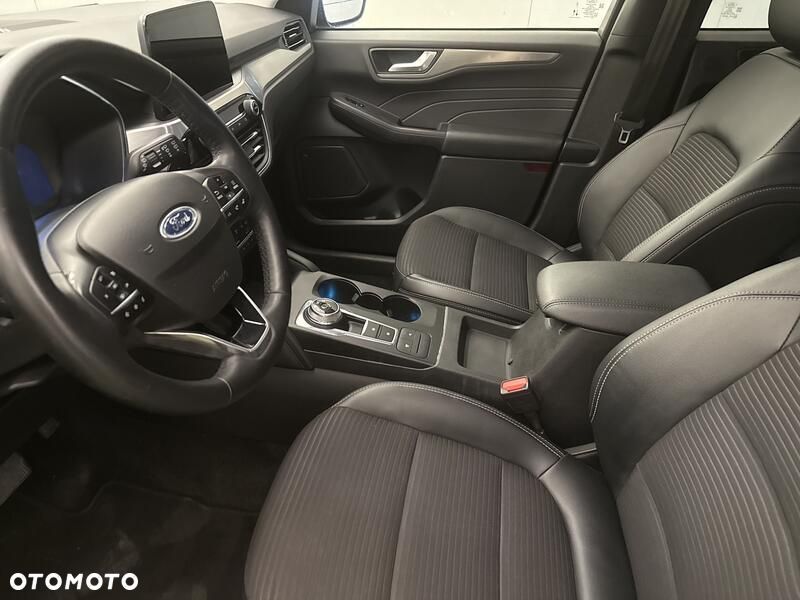 Ford Kuga - 11