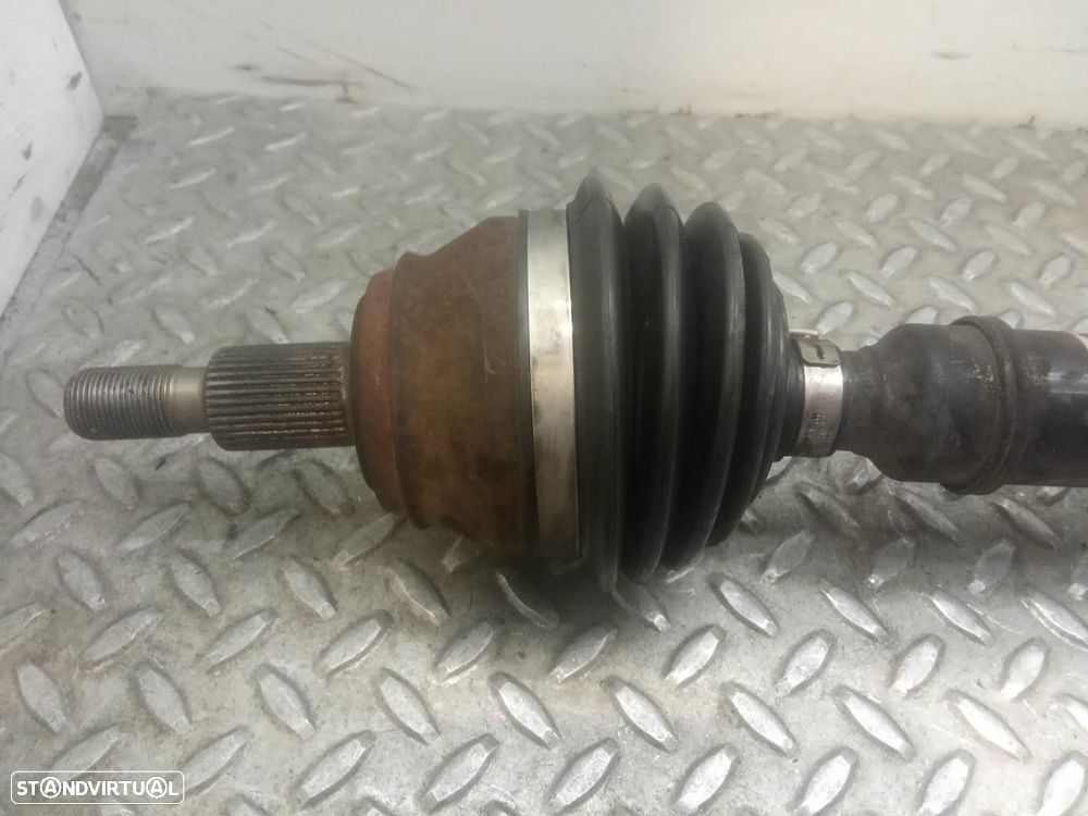 TRANSMISSÃO FRONTAL DIREITA VOLKSWAGEN GOLF IV 2000 -1J0407272GG - 2