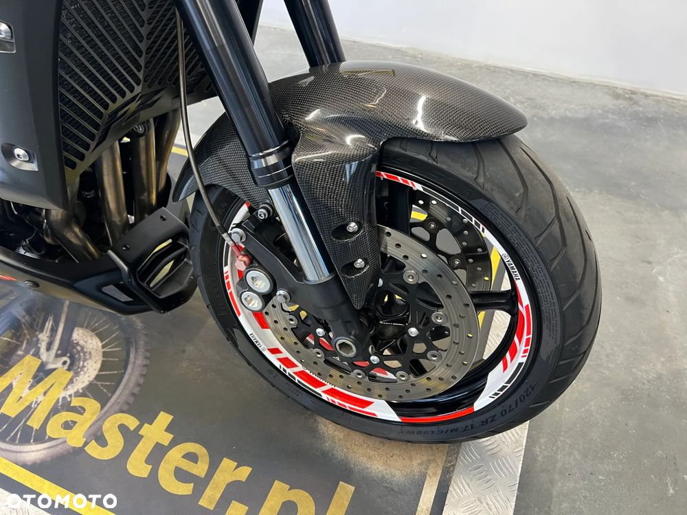Yamaha FZ - 21