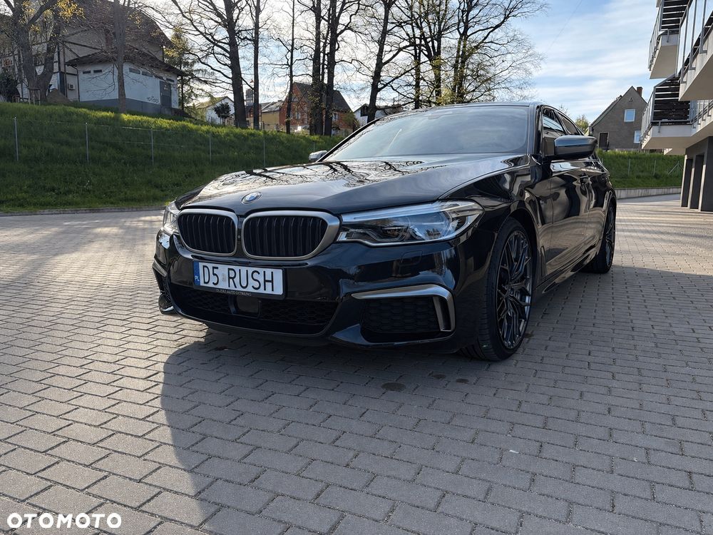 BMW Seria 5 M550i xDrive sport - 4