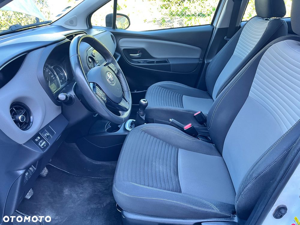 Toyota Yaris 1.0 Sprint EU6 - 17