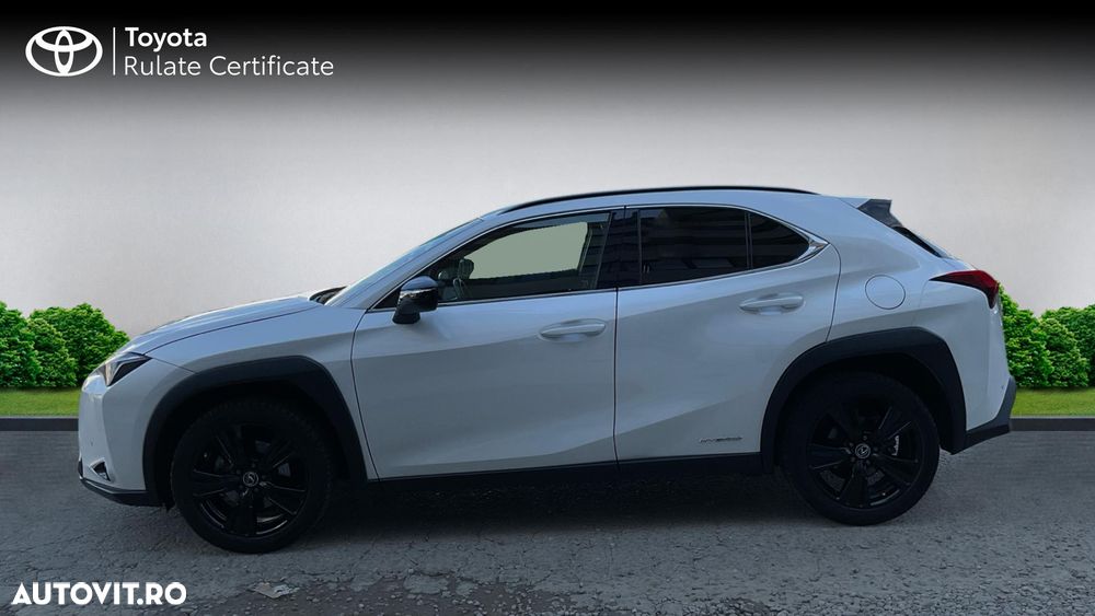 Lexus UX 250h FWD Executive - 6