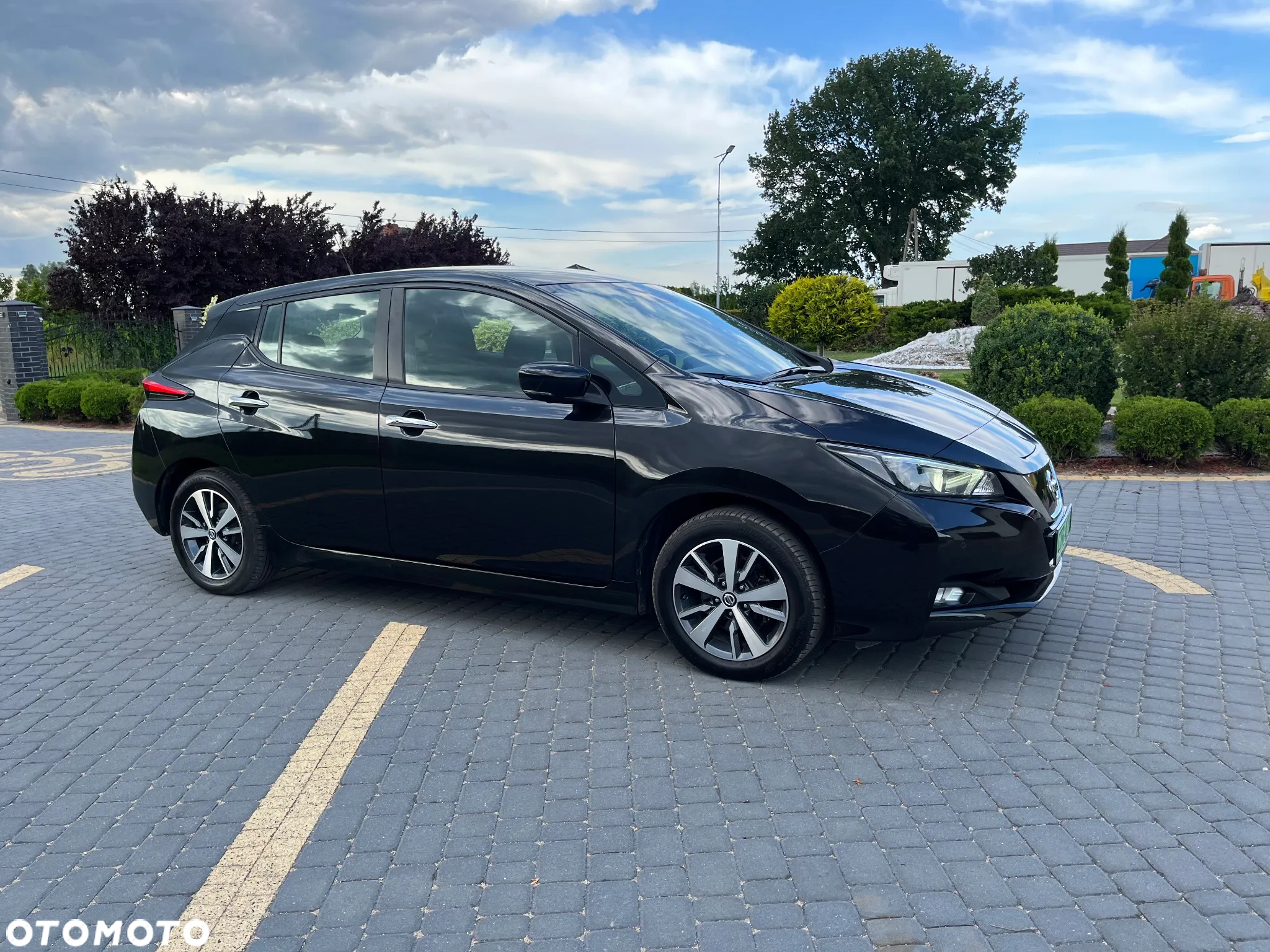 Nissan Leaf - 5