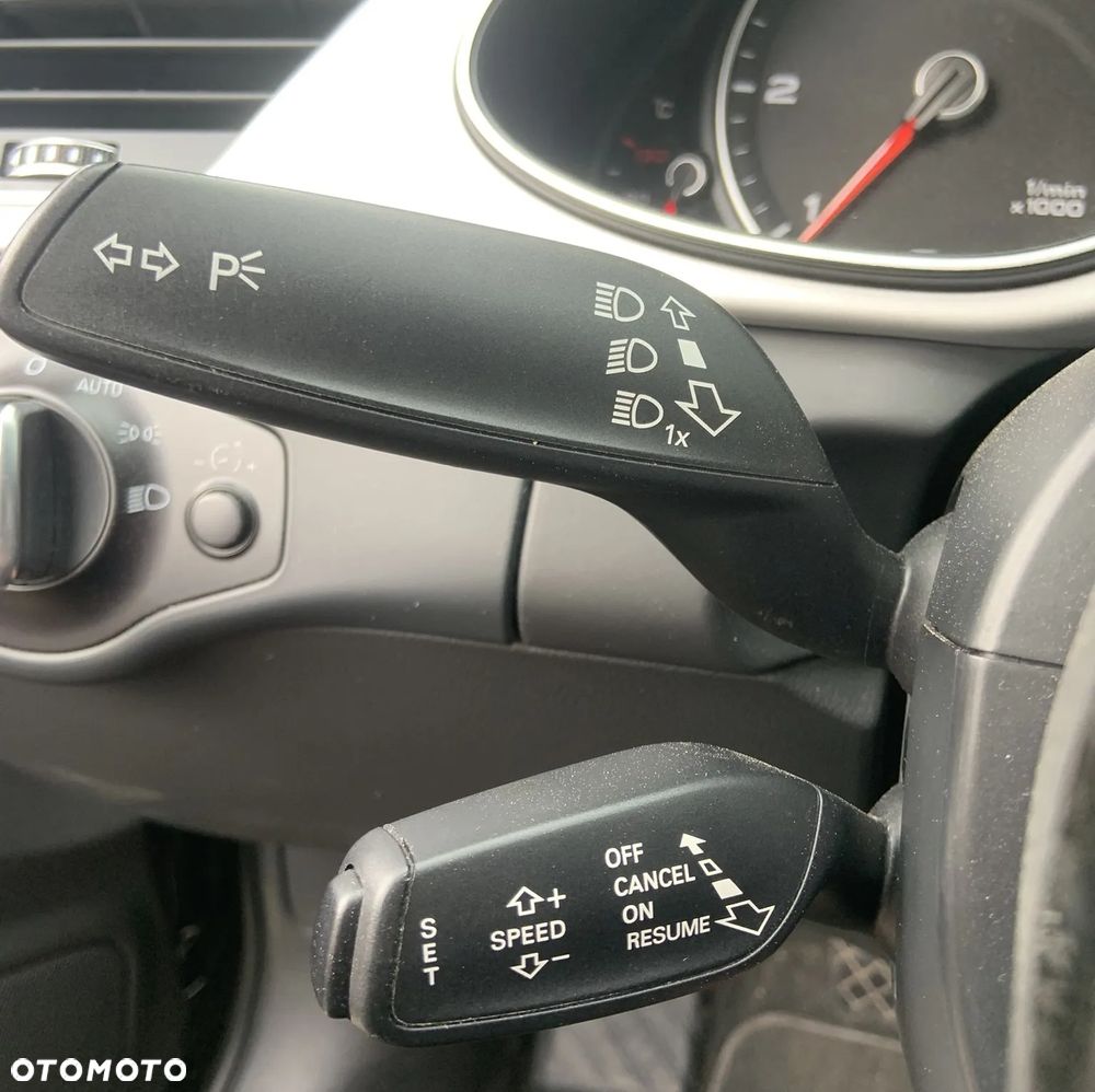 Audi A4 Avant 2.0 TDI e DPF S line Sportpaket - 12