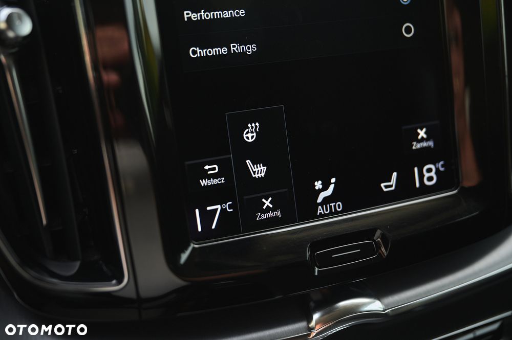 Volvo XC 60 B4 D AWD Momentum Pro - 31