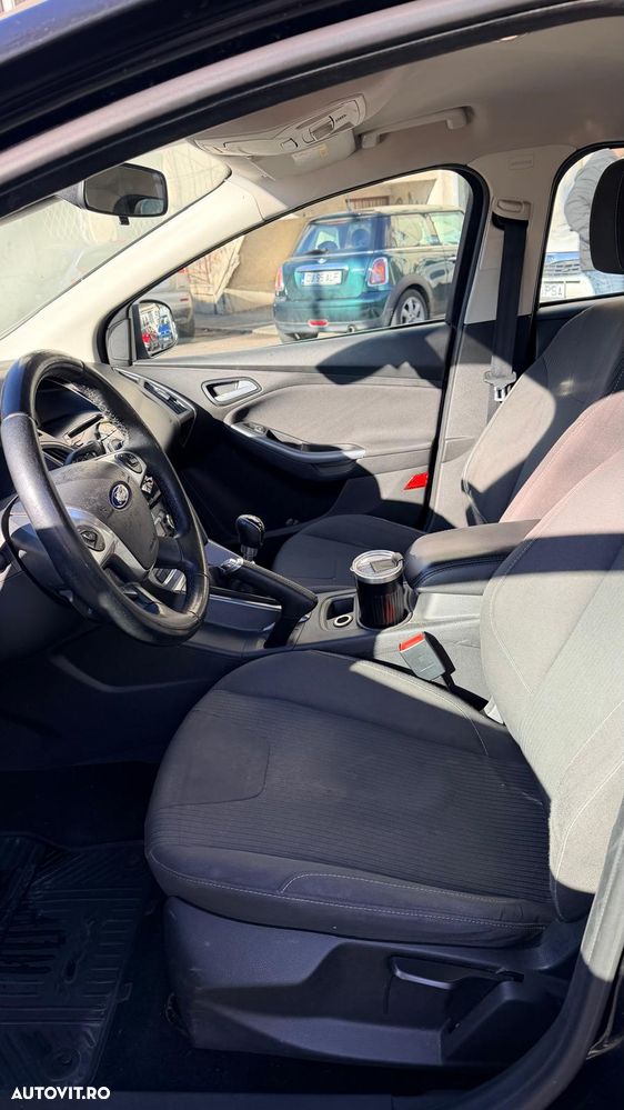 Ford Focus - 10