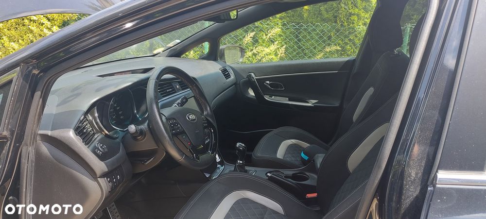 Kia Ceed 1.6 CRDi 136 ISG GT Line - 11