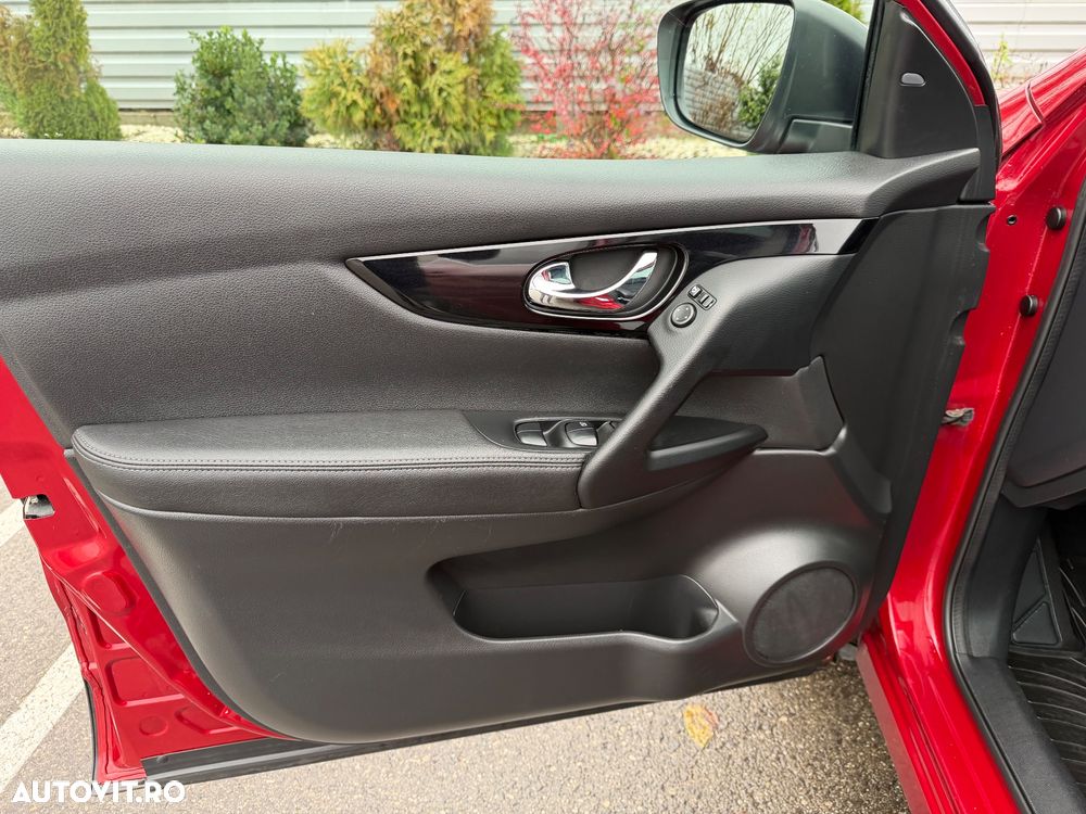 Nissan Qashqai 1.6 DCI TEKNA - 10